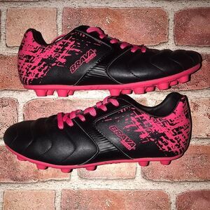 Brava Girls Soccer Cleats 5.5